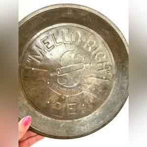 Vintage Mrs. Smiths Mello- Rich Metal Pie Plate Rolling Pin 10”